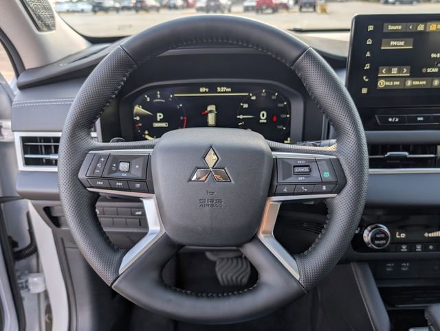 New 2026 Mitsubishi Outlander SE FWD image 15