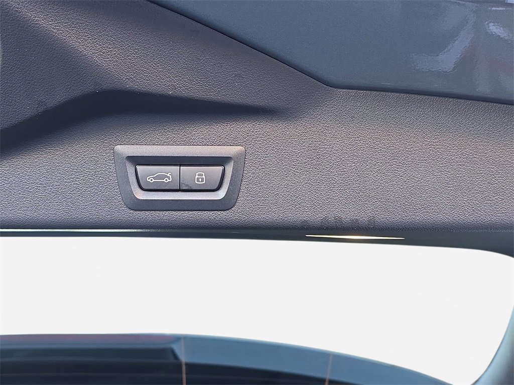 Used 2025 BMW X5 xDrive40i w/ Climate Comfort Package image 16