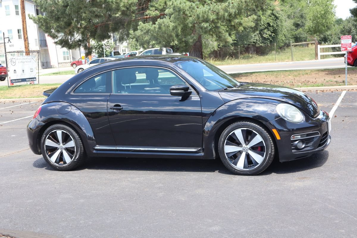Used 2013 Volkswagen Beetle 2.0T FWD image 2