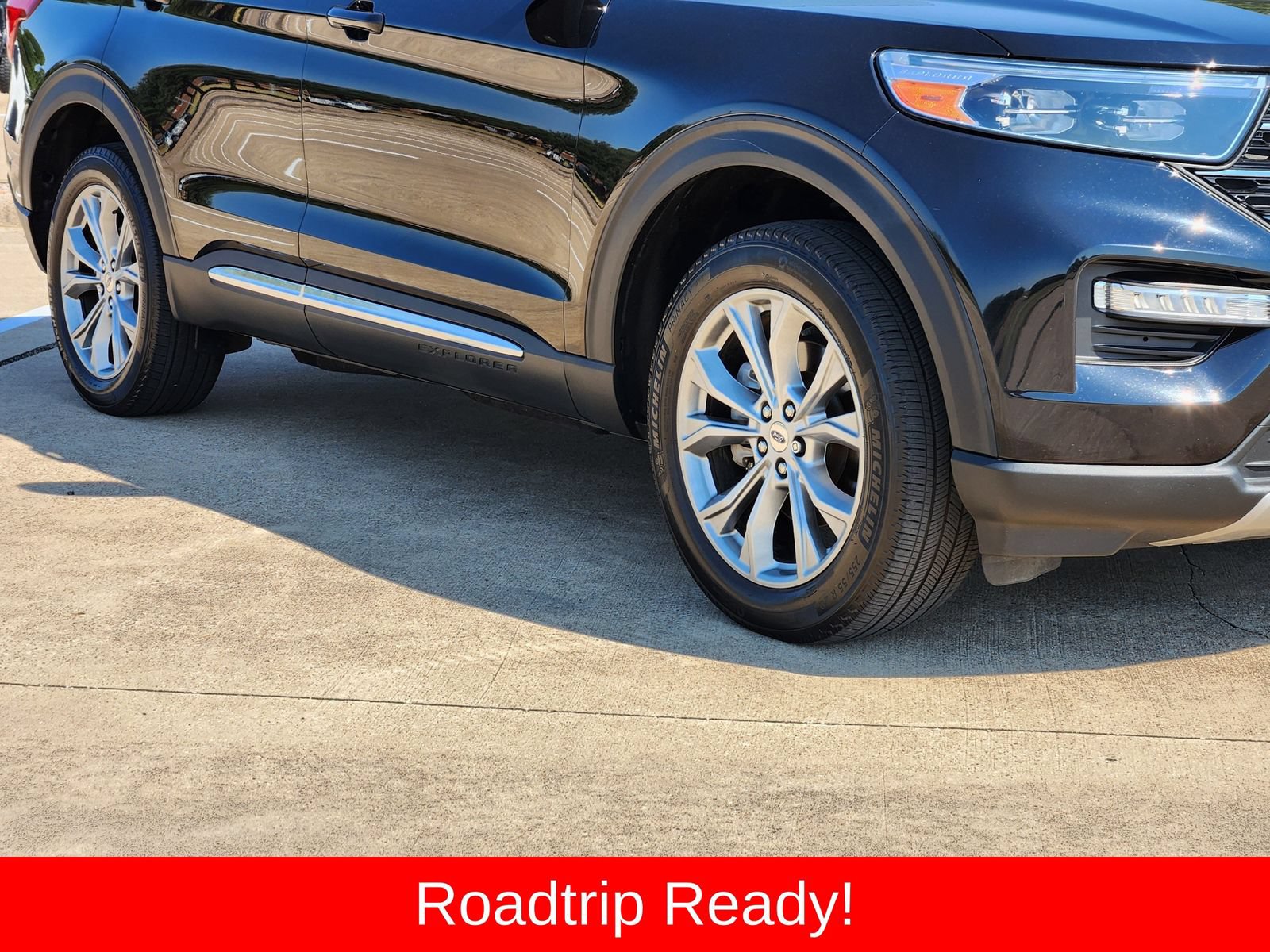 Used 2024 Ford Explorer XLT w/ Equipment Group 202A AWD/4WD image 11
