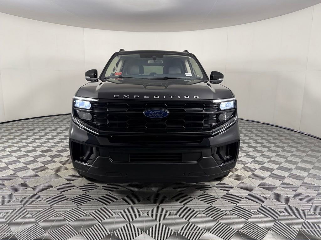 Used 2025 Ford Expedition Active AWD/4WD image 7