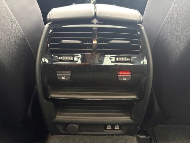 Used 2022 BMW M550i xDrive w/ Executive Package image 25