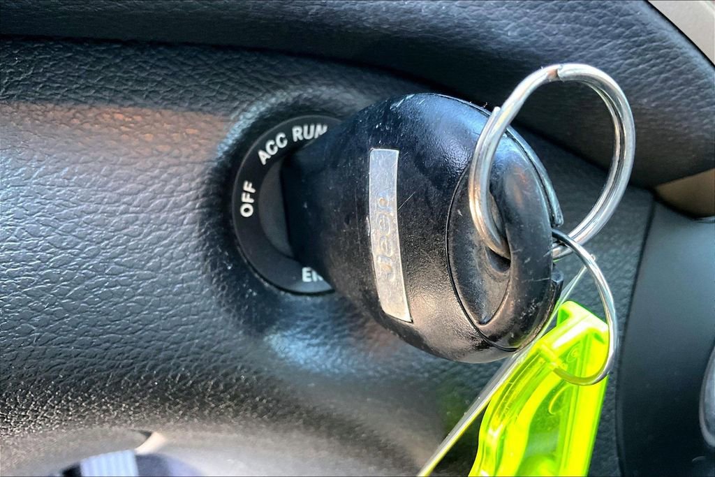 Used 2016 Jeep Cherokee Latitude image 13