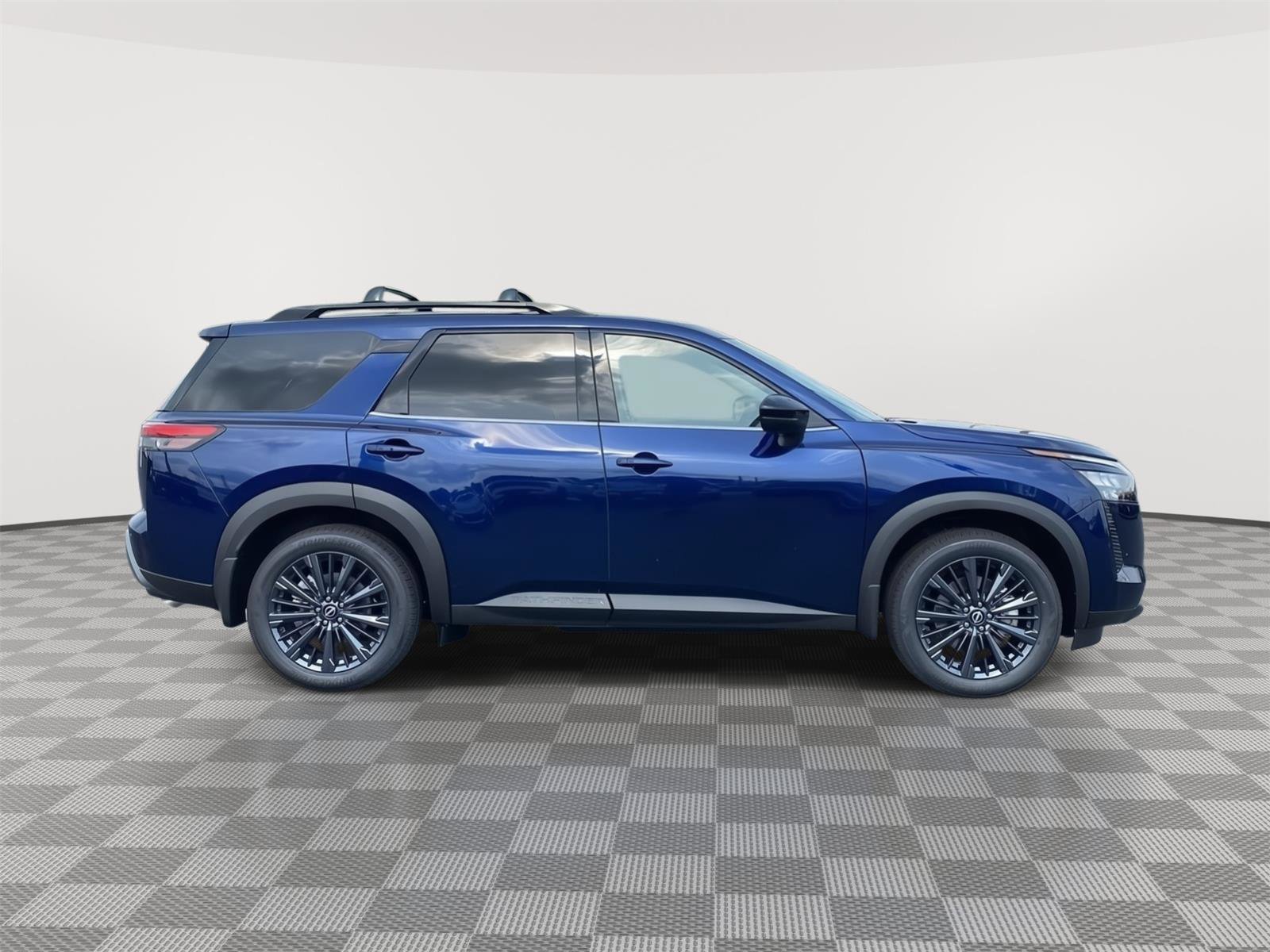 New 2026 Nissan Pathfinder SL w/ SL Premium Package (P04) FWD image 4