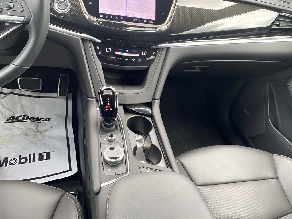 Certified 2025 Cadillac XT6 Sport w/ LPO, Floor Liner Package AWD/4WD image 23