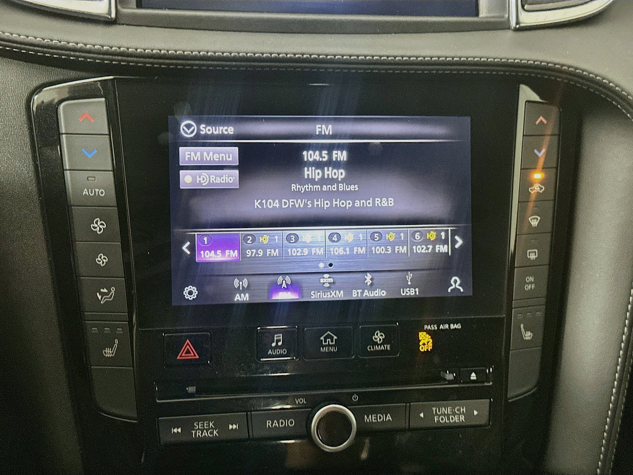Used 2023 INFINITI QX55 Luxe w/ Accent Package AWD/4WD image 22