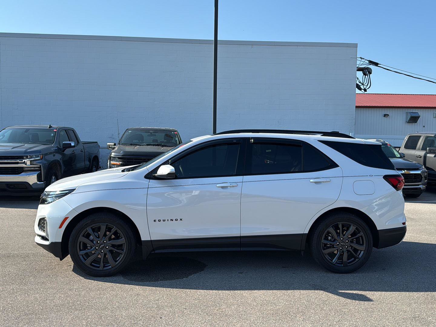 Used 2023 Chevrolet Equinox RS w/ RS Leather Package FWD image 5