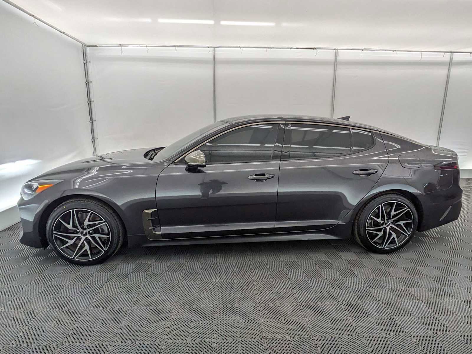 Used 2022 Kia Stinger GT-Line image 3