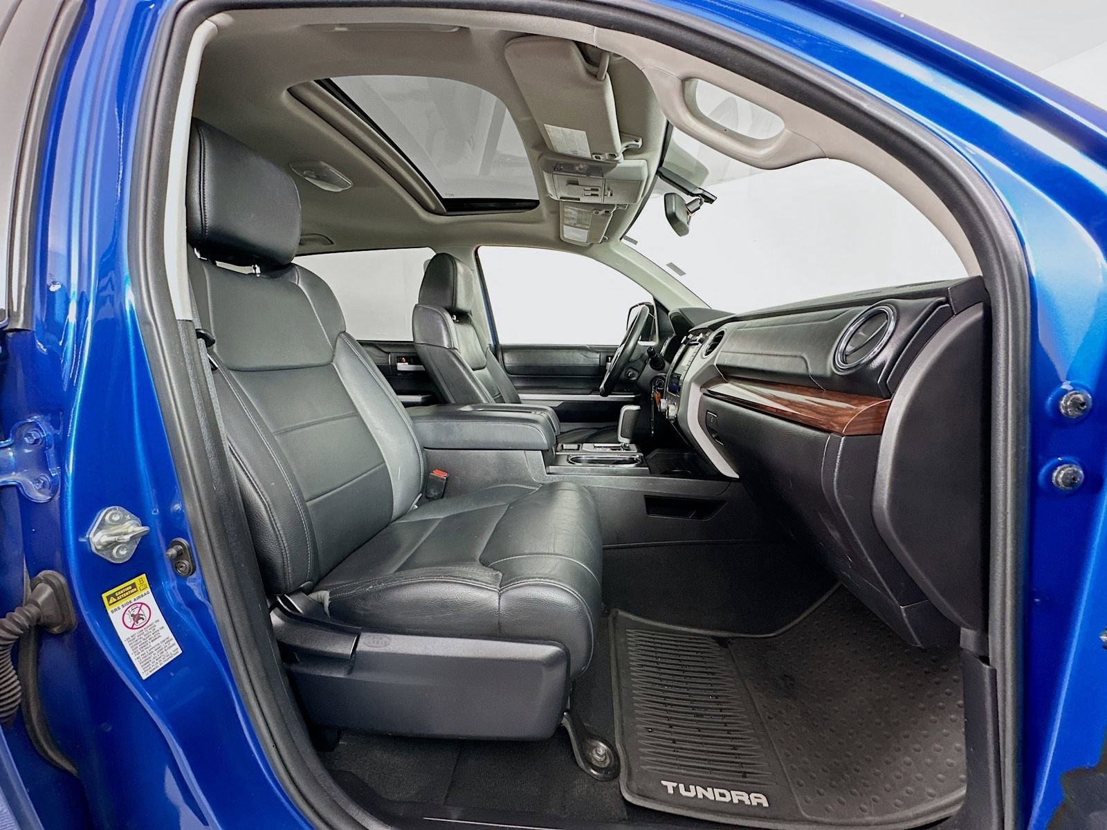 Used 2016 Toyota Tundra Limited w/ Limited Premium Package image 30