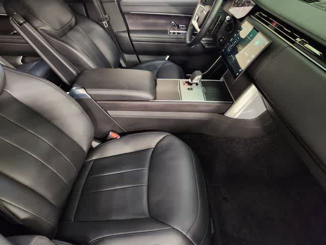 Used 2025 Land Rover Range Rover Long Wheelbase Autobiography AWD/4WD image 5