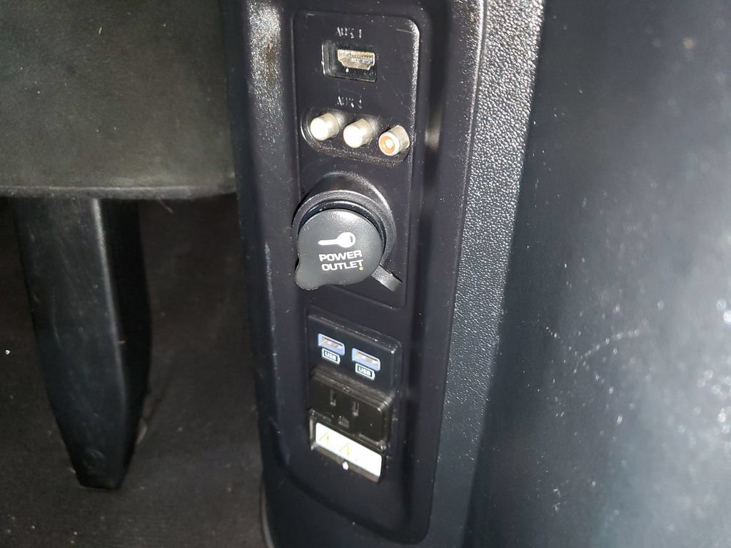 Used 2016 Dodge Grand Caravan SE FWD image 24
