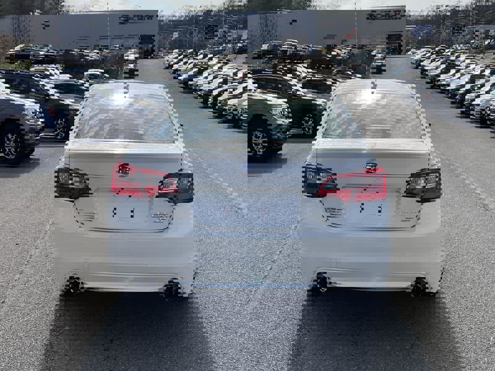 Used 2016 Subaru Legacy 3.6R Limited image 4