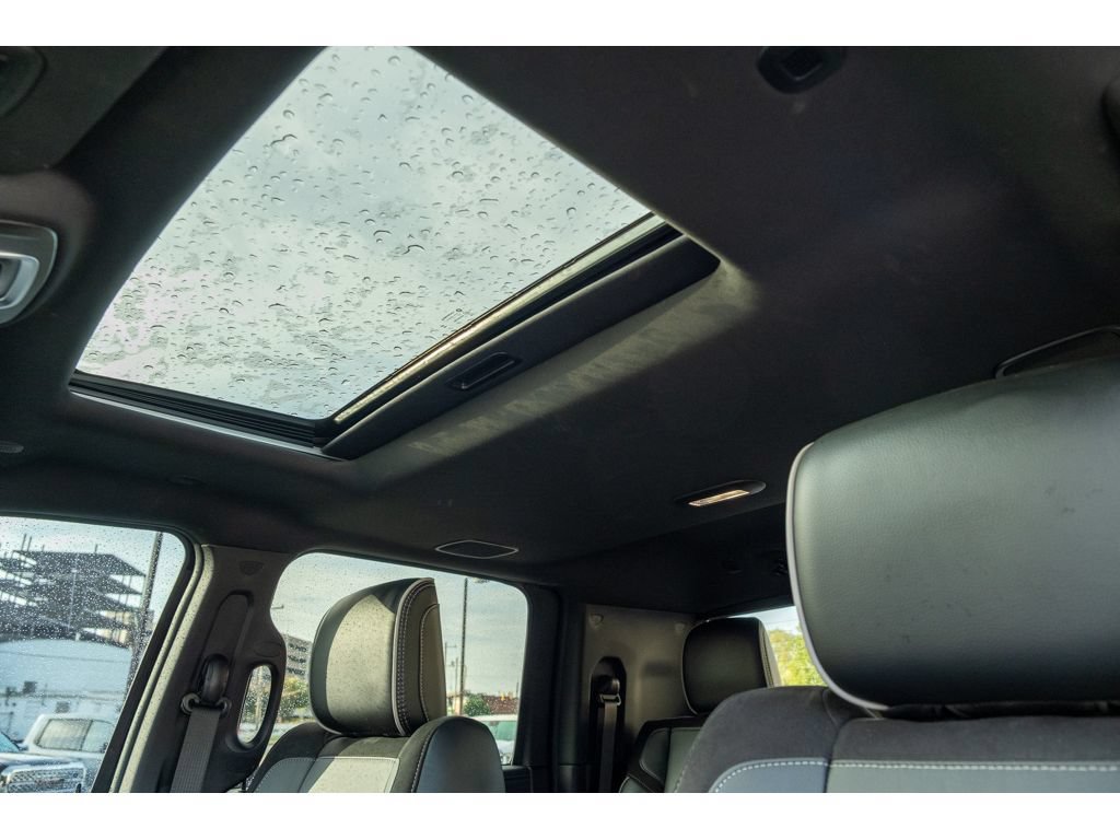 Used 2025 RAM 2500 Laramie AWD/4WD image 16