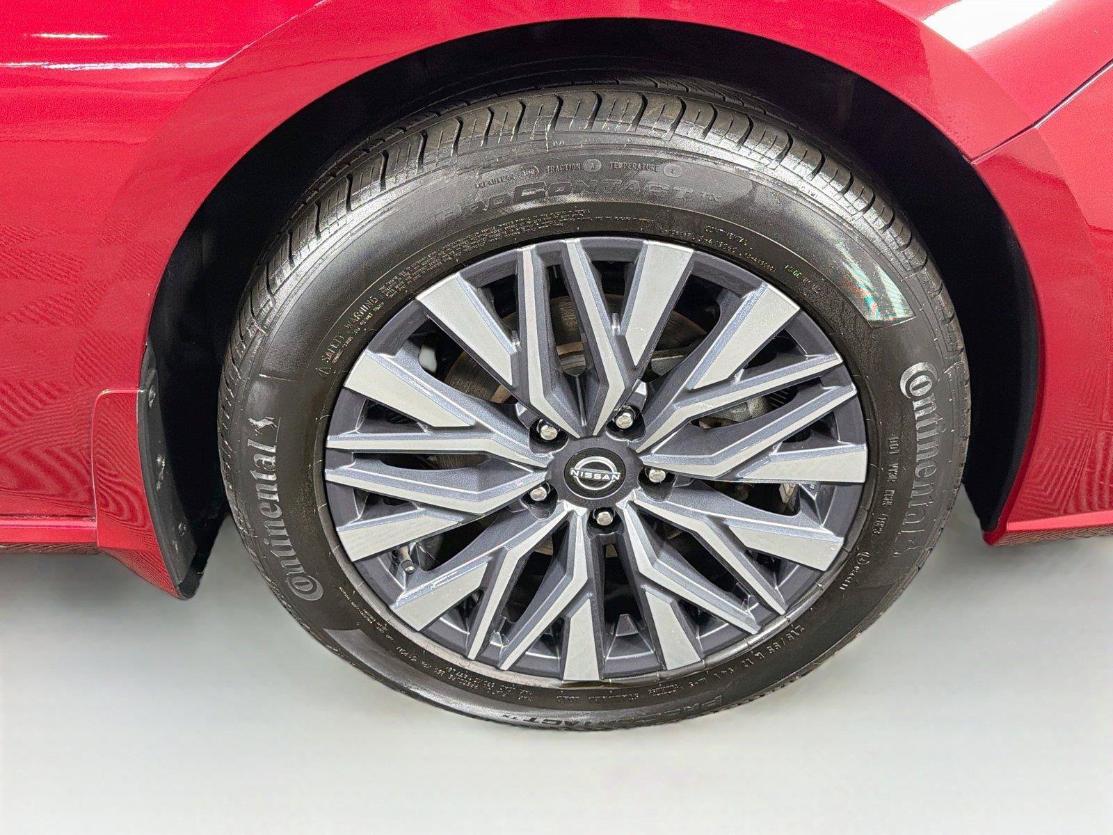 Used 2023 Nissan Altima 2.5 SV AWD/4WD image 34