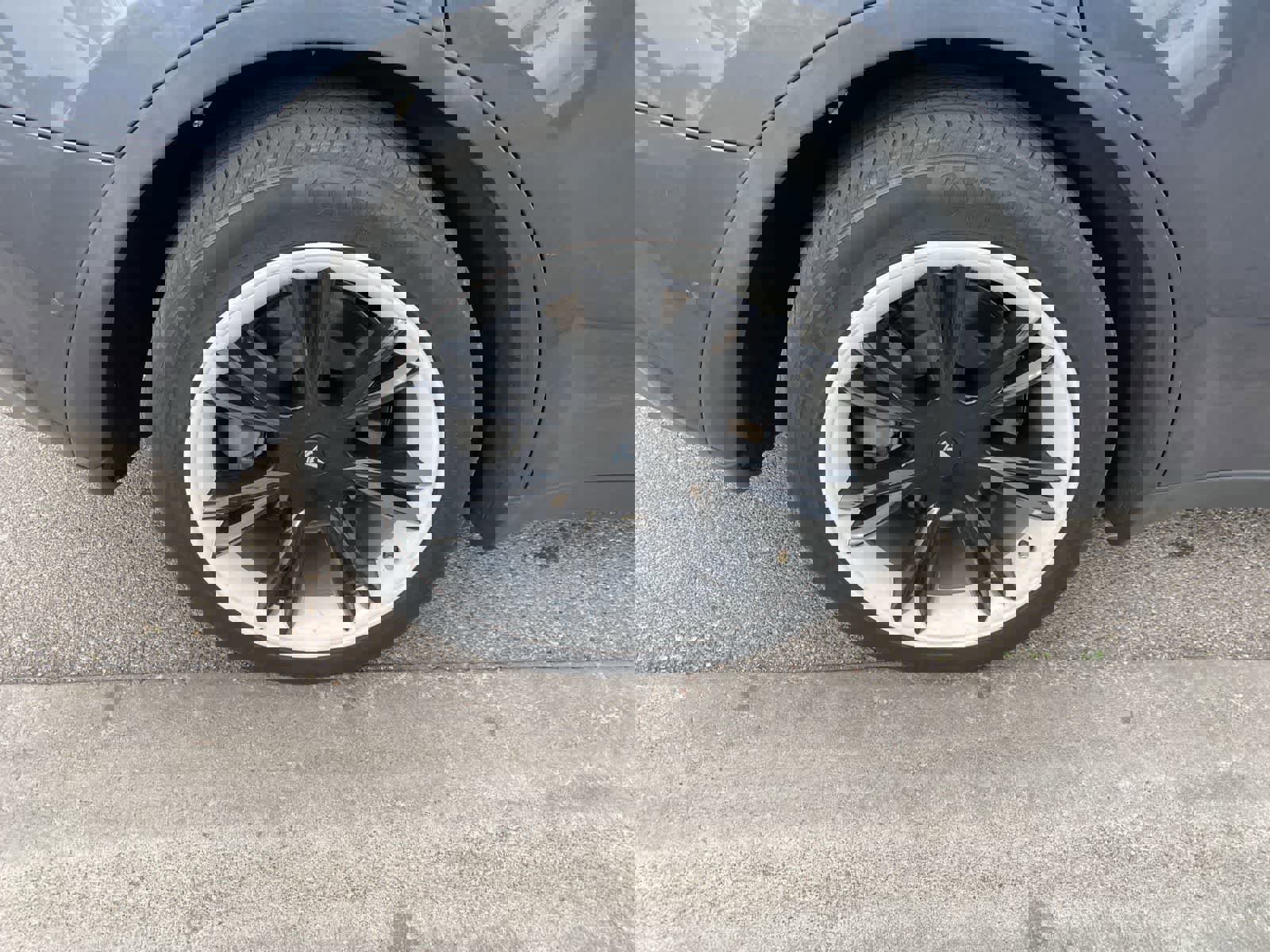 Used 2020 Tesla Model Y Long Range image 5