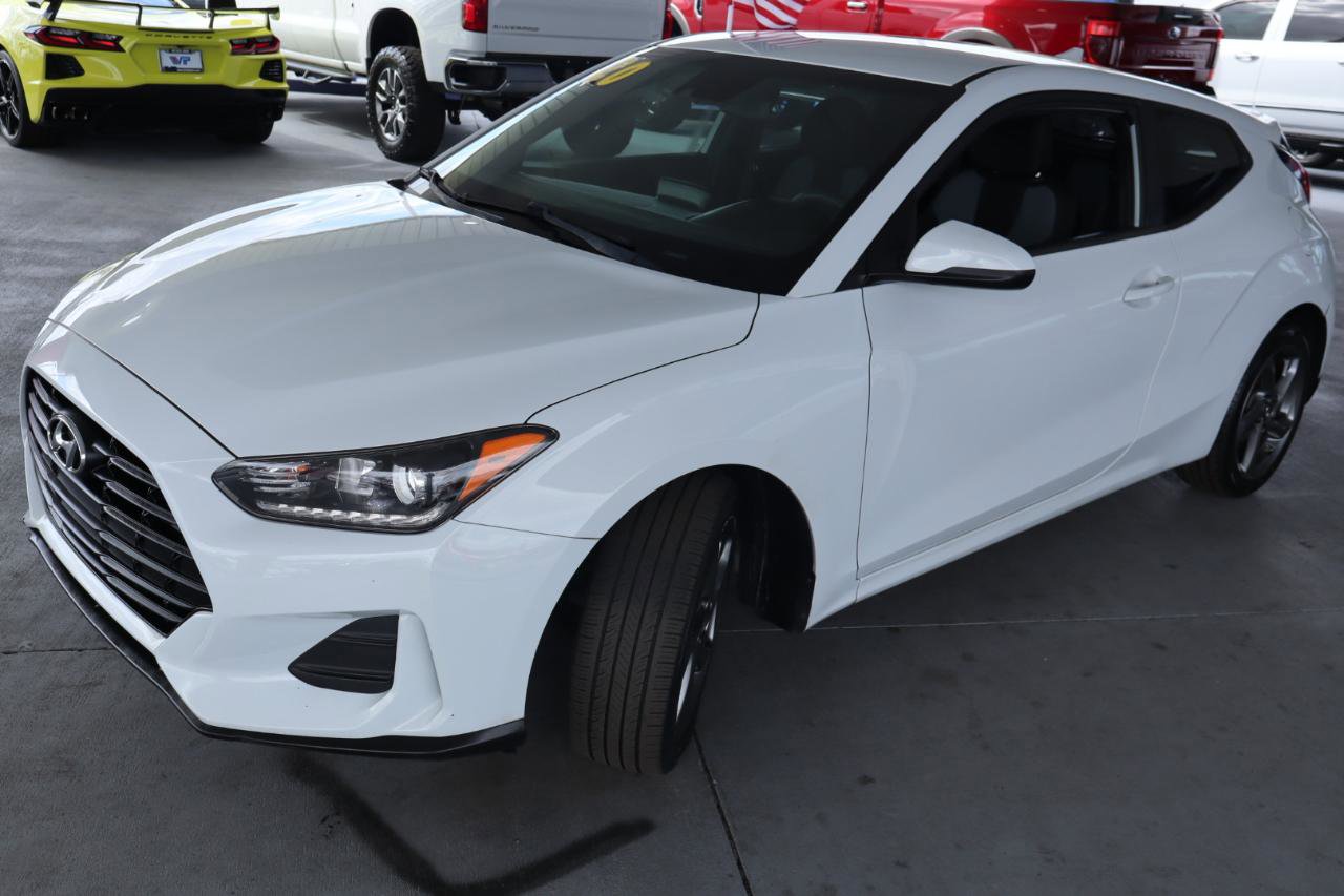 Used 2020 Hyundai Veloster 2.0 FWD image 9