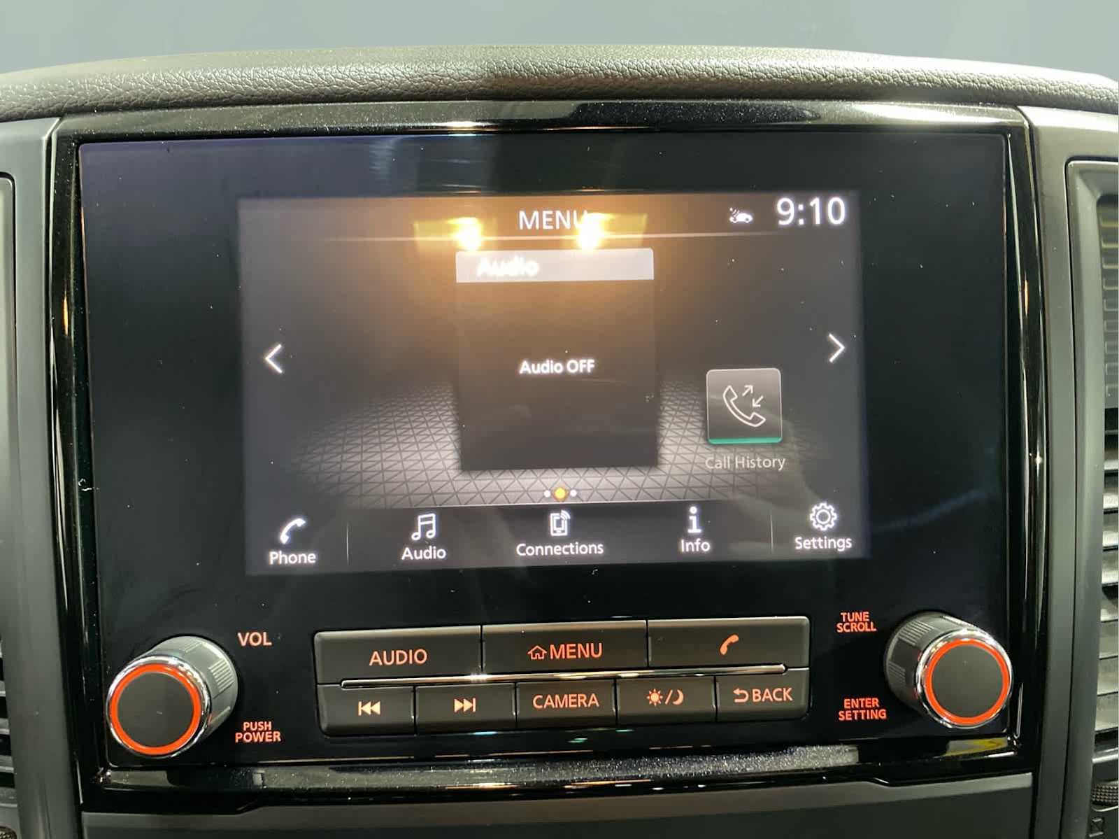 Used 2024 Nissan Titan SV w/ SV Convenience Package image 20