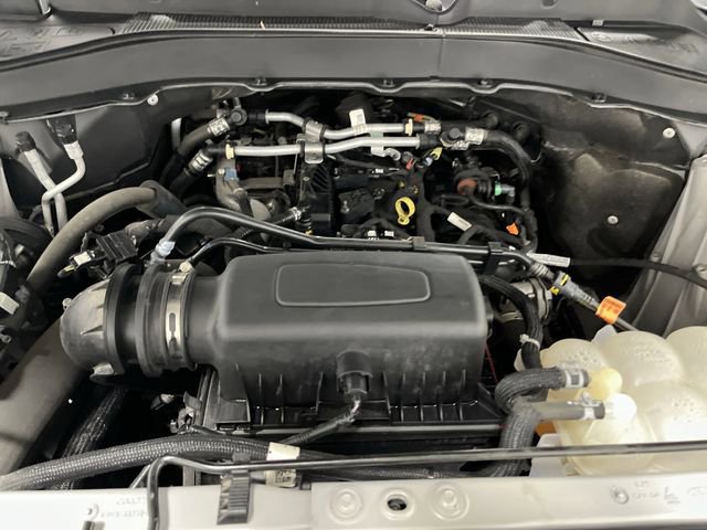 Used 2023 Ford Explorer XLT AWD/4WD image 37