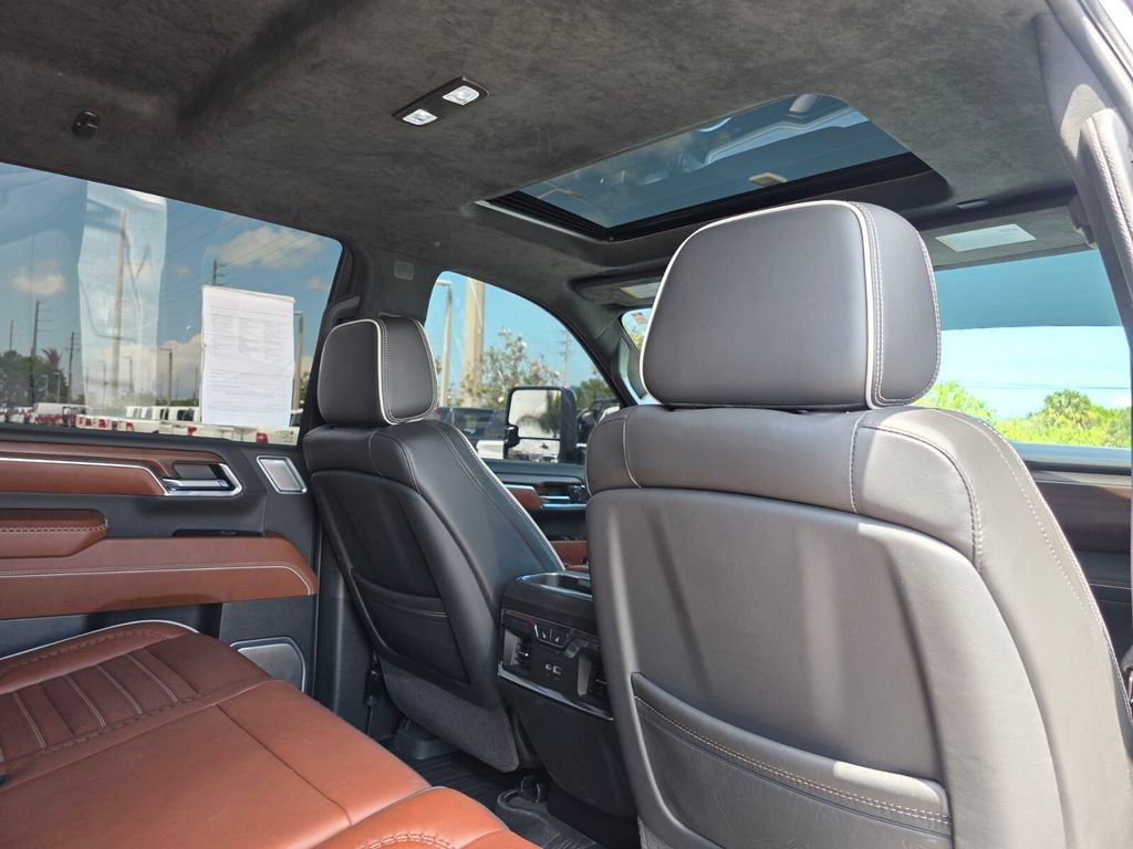 Used 2024 GMC Sierra 2500 Denali Ultimate AWD/4WD image 12