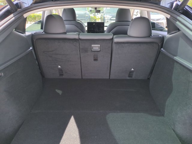 Used 2025 Tesla Model Y Long Range RWD image 6