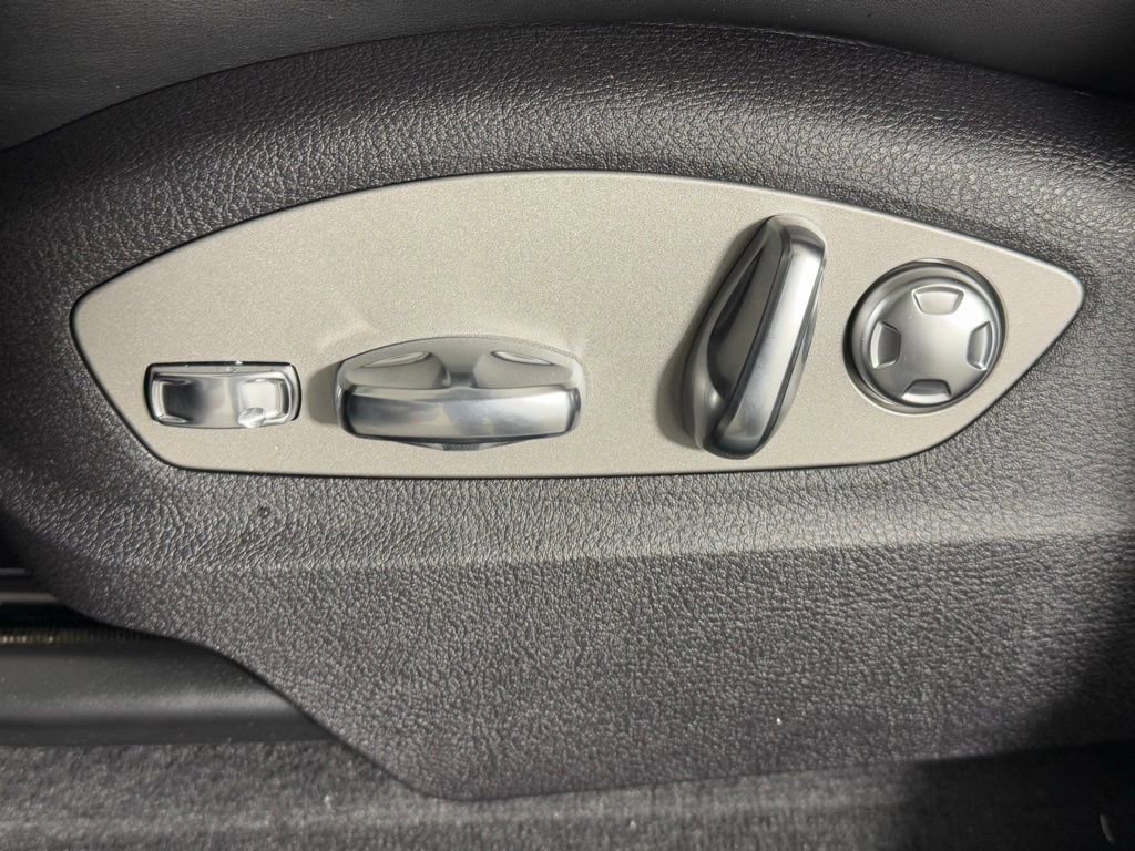 New 2026 Porsche Macan image 29