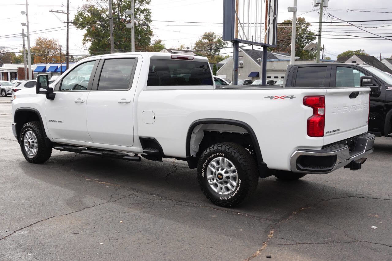 Used 2023 Chevrolet Silverado 2500 LT w/ Snow Plow Prep/Camper Package image 2