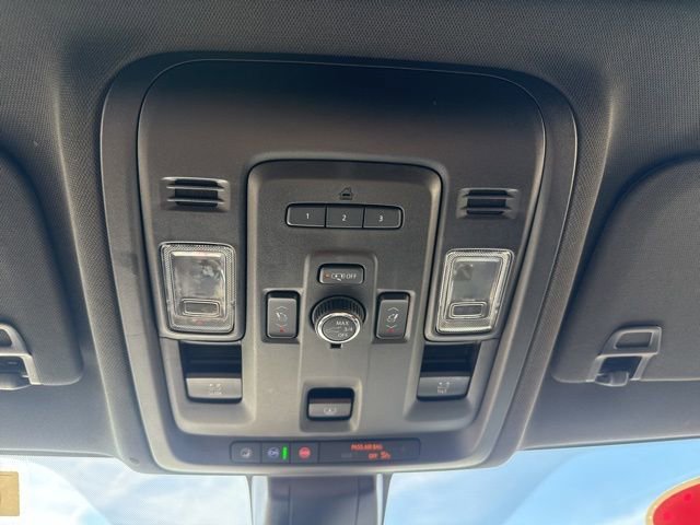 Used 2021 Chevrolet Tahoe LT w/ LT Signature Package image 22