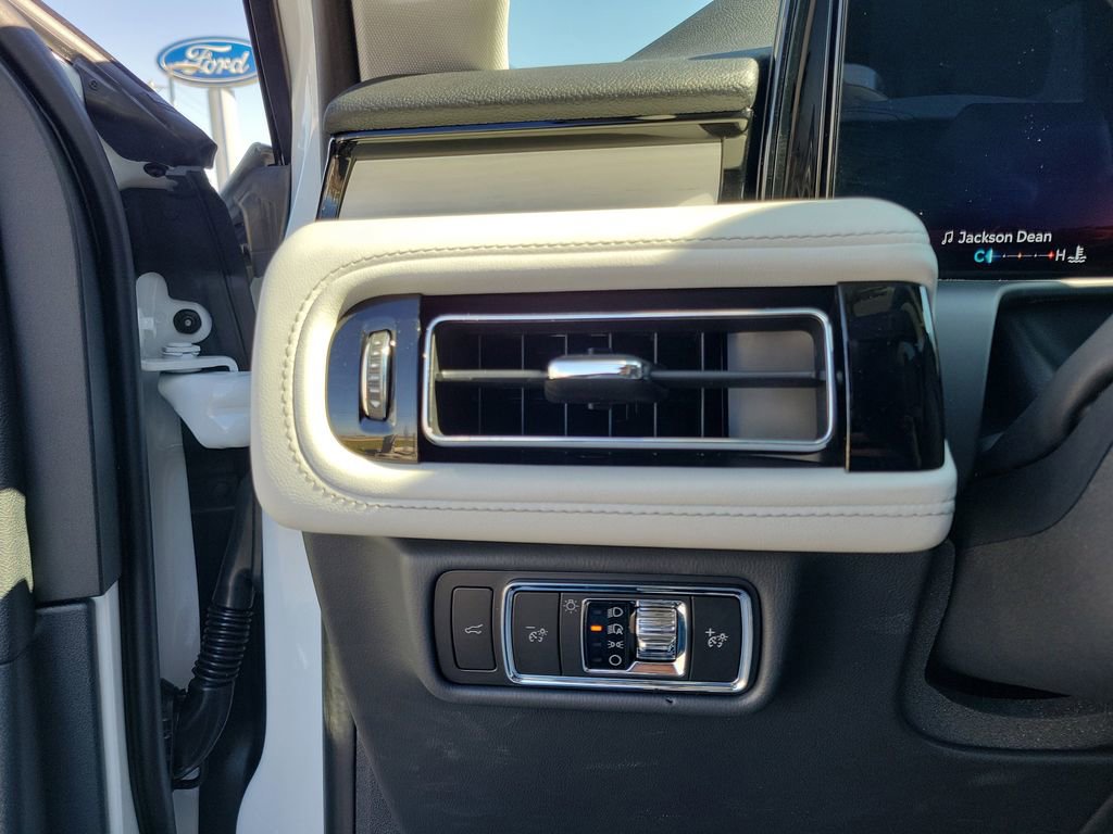 New 2026 Lincoln Aviator Reserve image 30