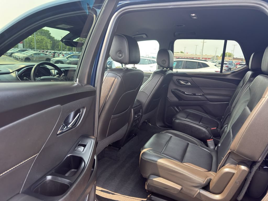 Certified 2023 Chevrolet Traverse LT w/ LT Premium Package AWD/4WD image 30