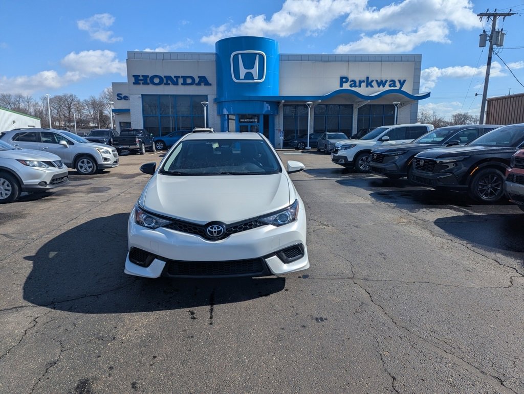 Used 2017 Toyota Corolla iM w/ All-Weather Mat Package image 8