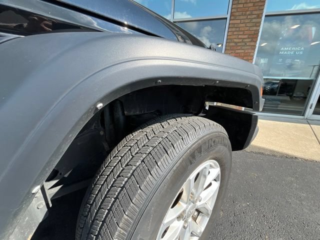 Used 2023 Jeep Wrangler Sport AWD/4WD image 9