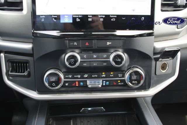 Used 2024 Ford Expedition Max XLT image 18