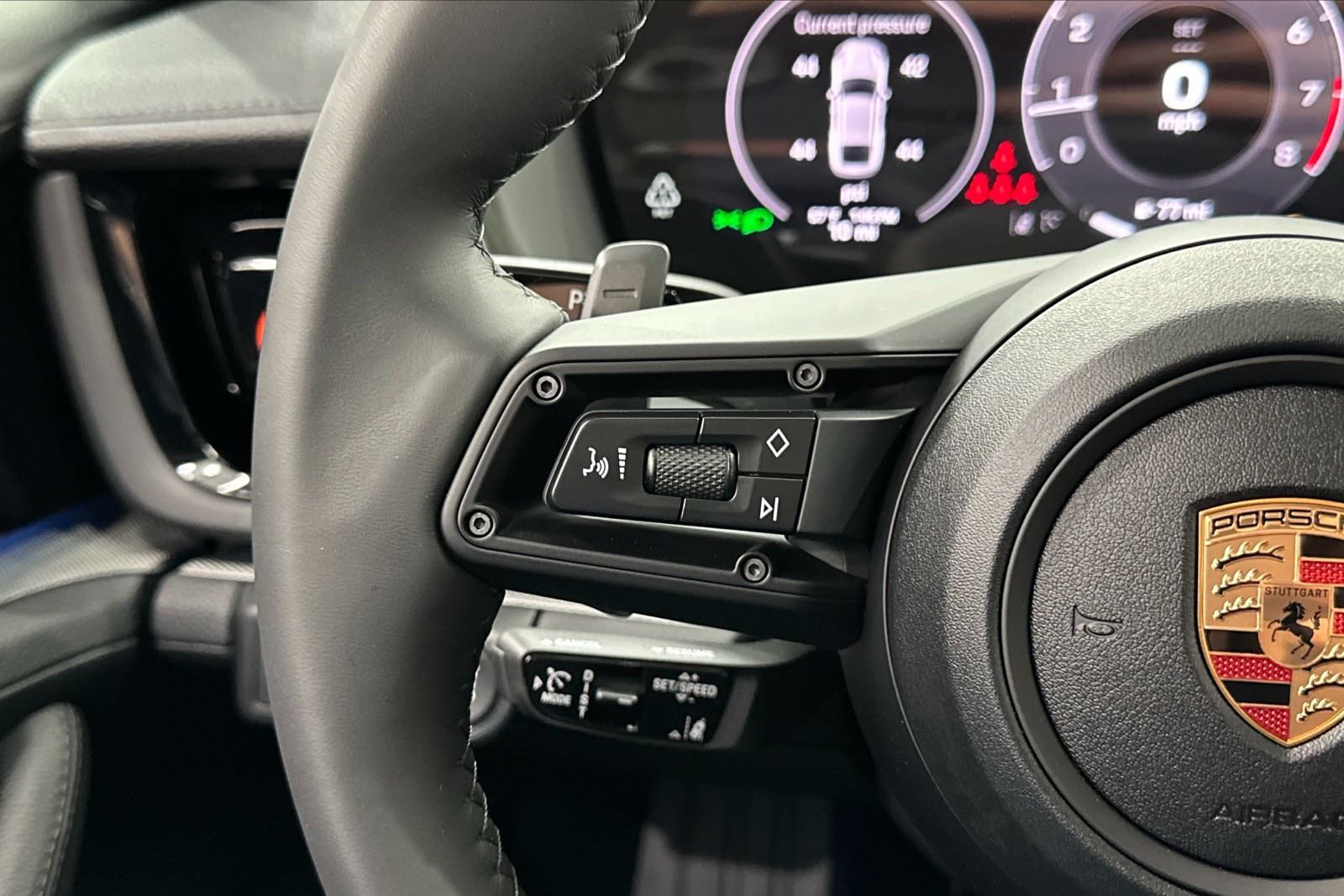 Certified 2025 Porsche Panamera 4 AWD/4WD image 42