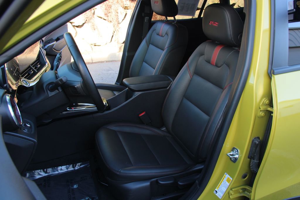 Used 2025 Chevrolet Trax RS image 23