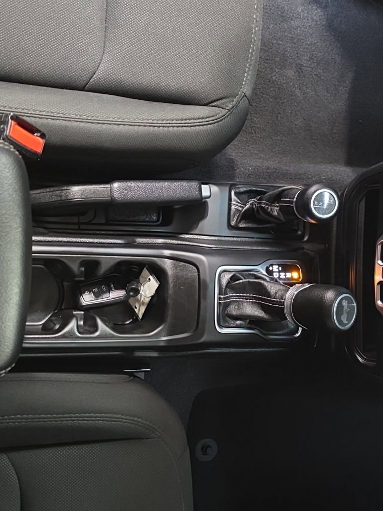 Used 2021 Jeep Wrangler Unlimited Sahara image 22