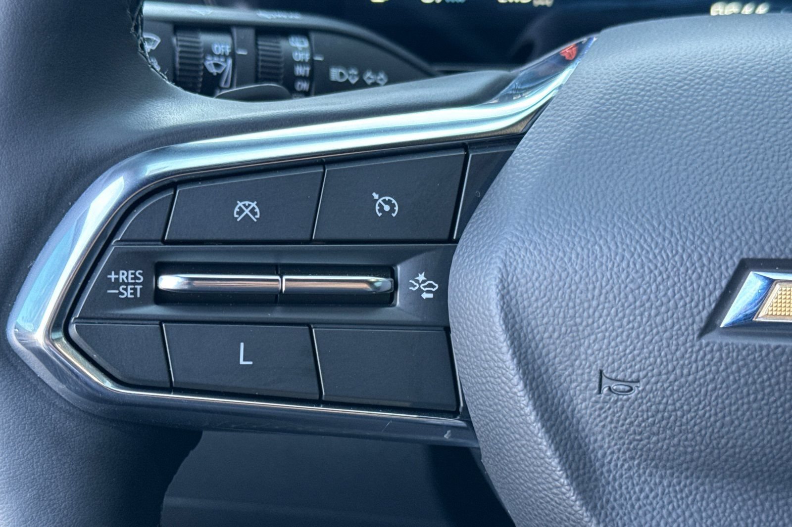 Used 2025 Chevrolet Equinox LT w/ Safety and Technology Package AWD/4WD image 27