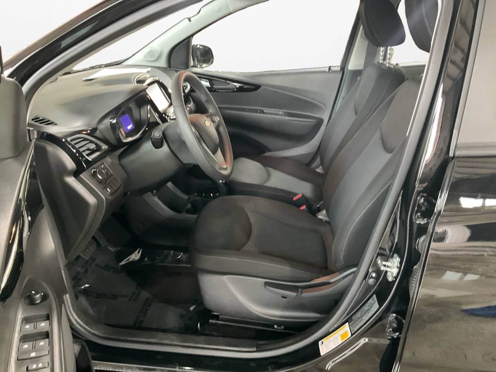 Used 2022 Chevrolet Spark LT w/ Spark Special Edition FWD image 9
