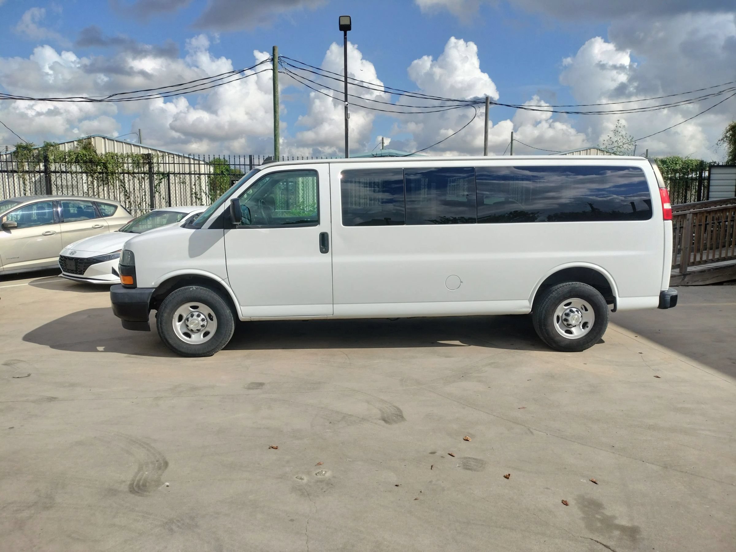 Used 2019 Chevrolet Express 2500 LS w/ Driver Convenience Package RWD image 2
