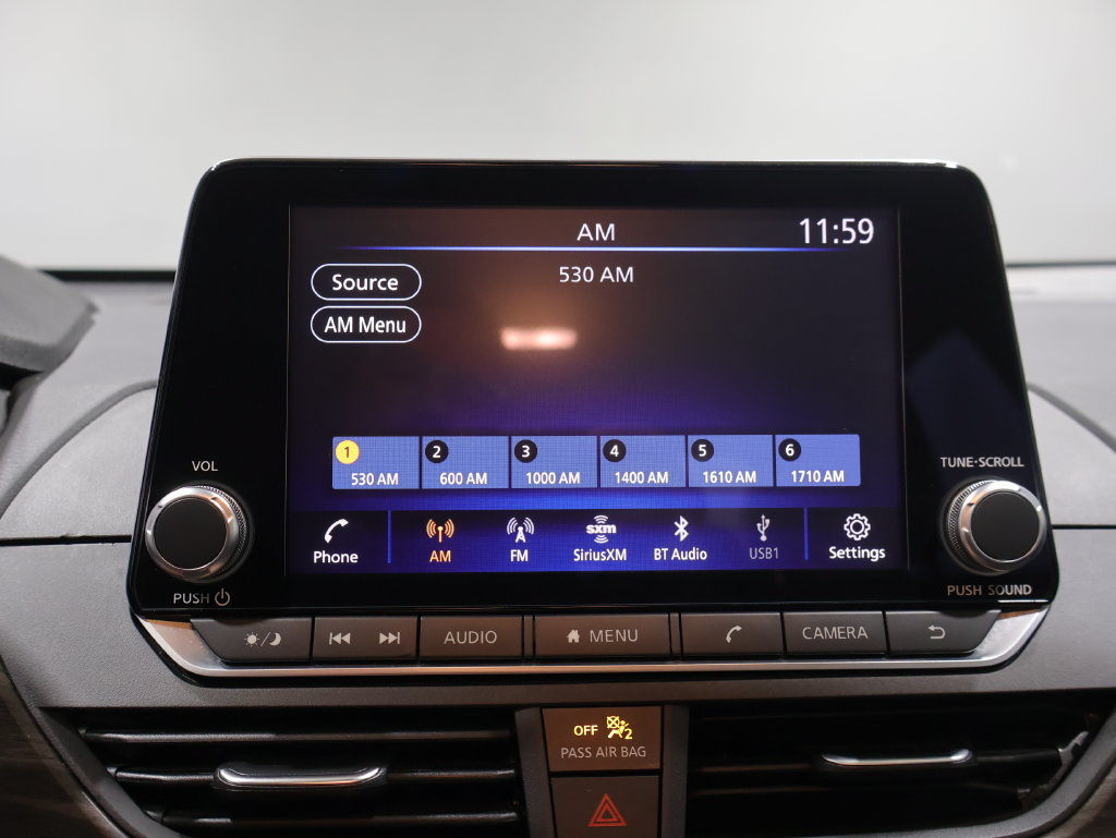 Used 2025 Nissan Altima 2.5 SV FWD image 25