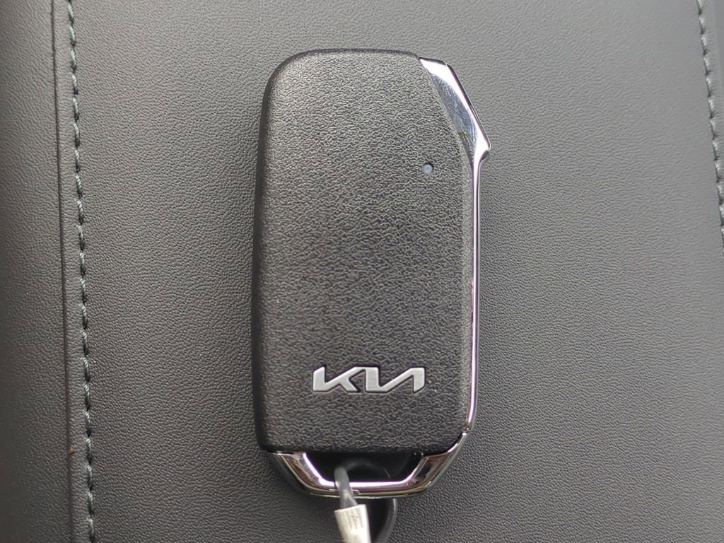 New 2025 Kia Niro EX w/ EX Cold Weather Package image 28