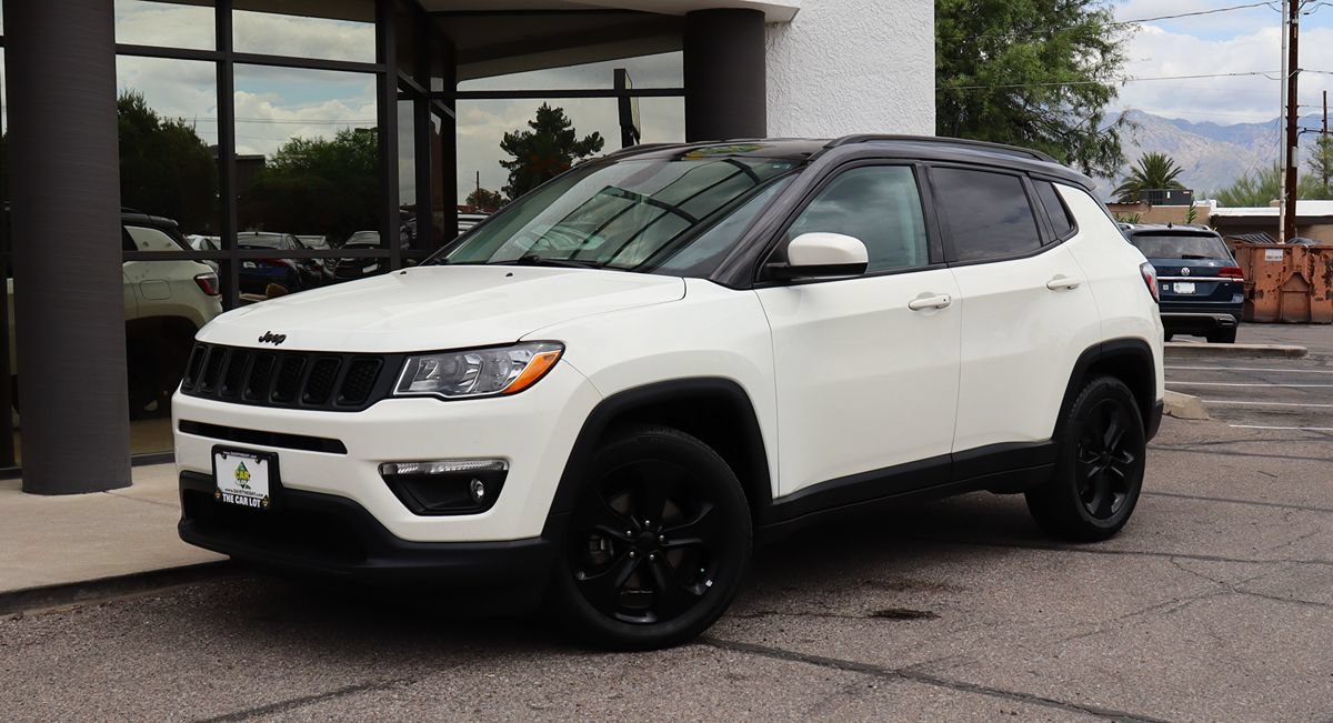 Used 2019 Jeep Compass Latitude FWD image 2