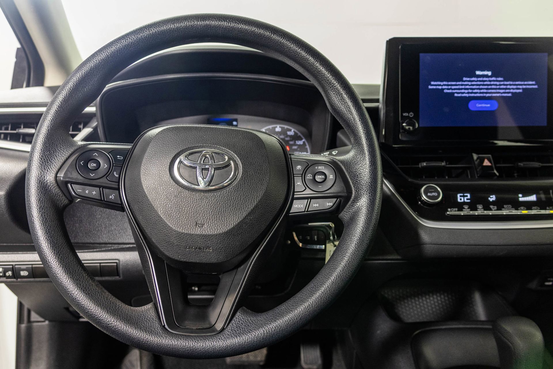 Used 2023 Toyota Corolla LE FWD image 28