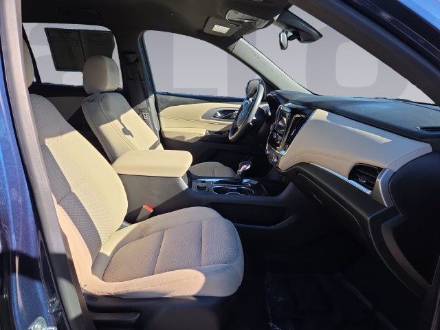 Certified 2023 Chevrolet Traverse LS w/ Midnight/Sport Edition AWD/4WD image 17