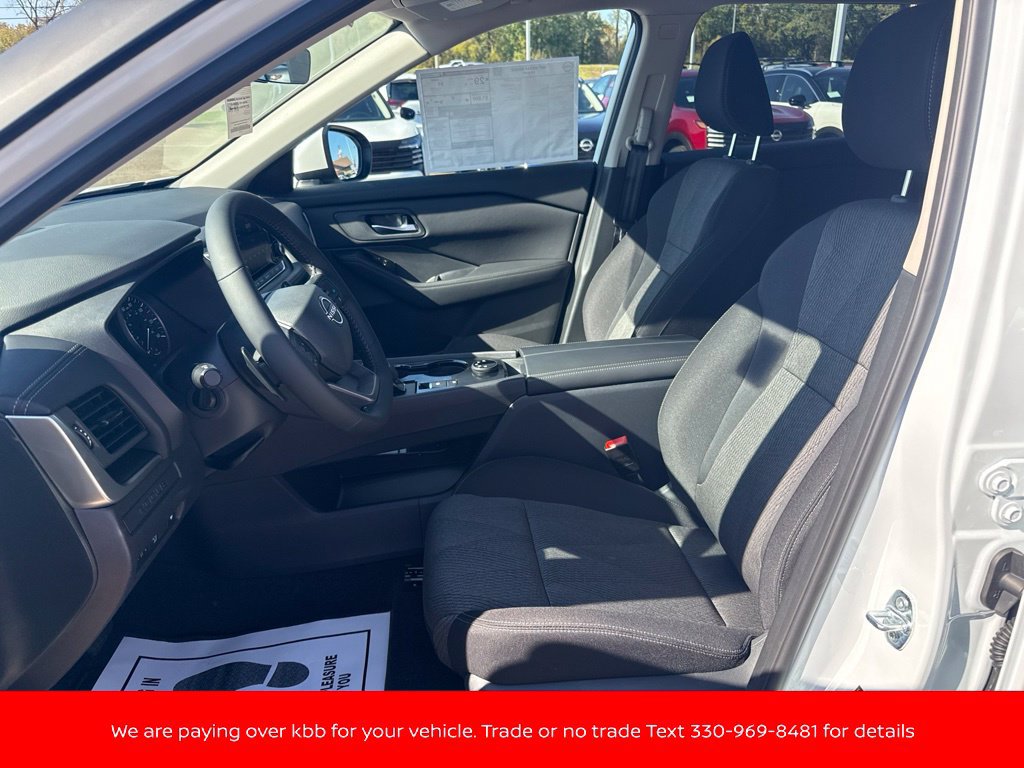 New 2027 Nissan Rogue SV AWD/4WD image 9