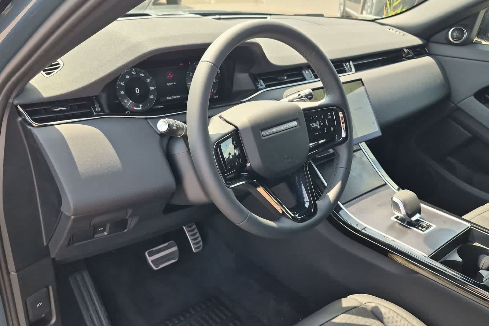 New 2026 Land Rover Range Rover Evoque Hoxton AWD/4WD image 2