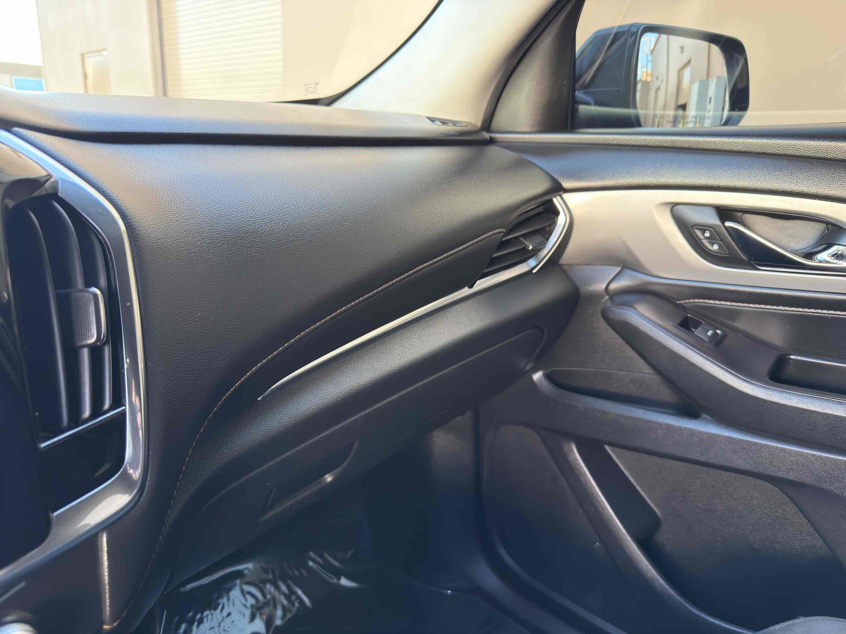 Used 2018 Chevrolet Traverse LS image 37