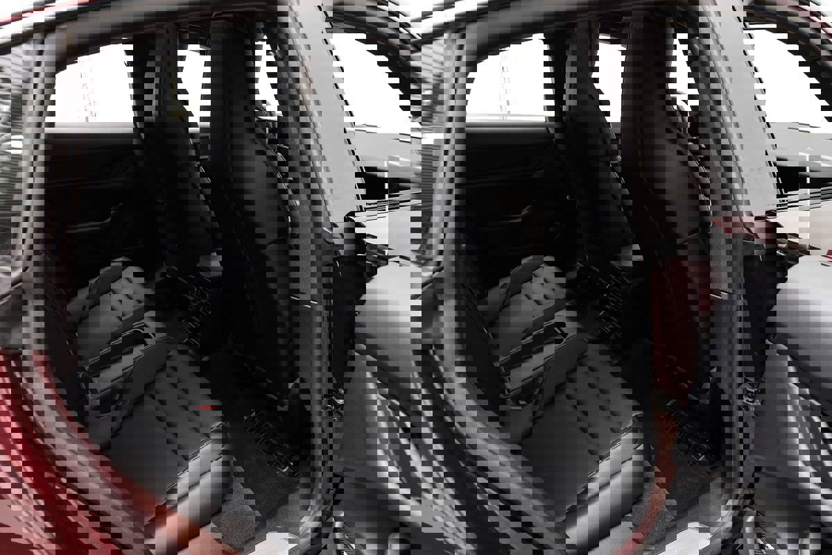 Used 2021 Porsche Taycan 4S w/ Premium Package image 36