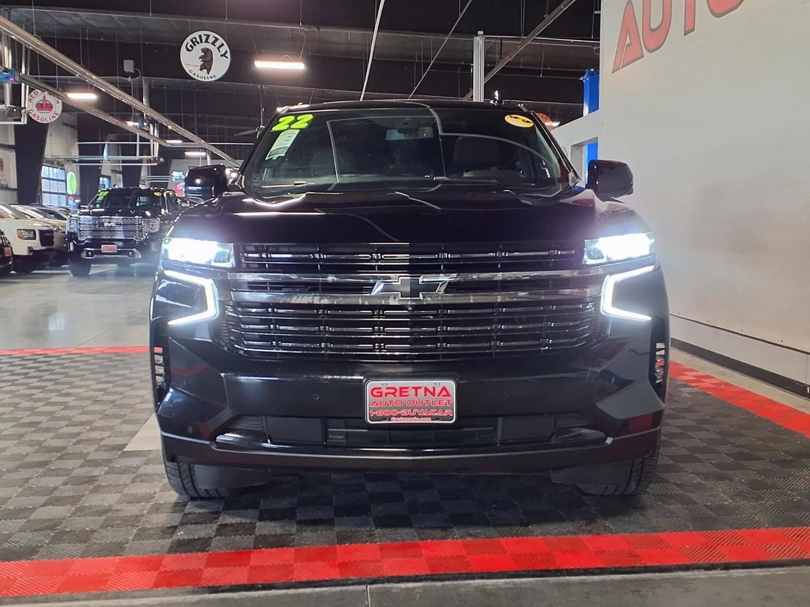 Used 2022 Chevrolet Suburban RST w/ Sport Performance Package AWD/4WD image 2