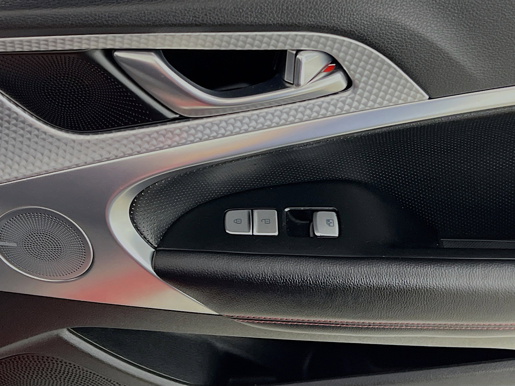 Used 2022 Genesis G70 3.3T w/ Sport Advanced Package image 32