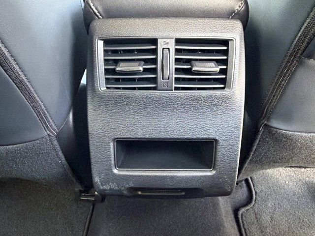 Used 2025 Mitsubishi Outlander SE FWD image 21